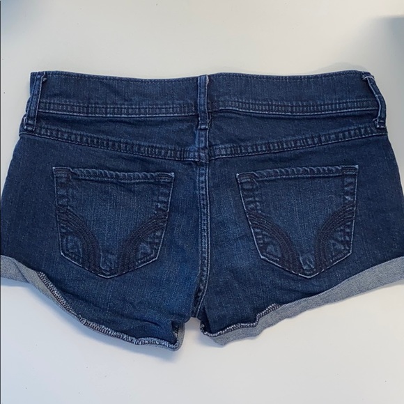 Hollister size 1 dark denim jean shorts - Picture 3 of 6